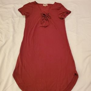Size Medium Burgundy Short Sleeve Dress